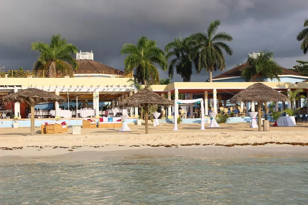 ***  Beachcomber Club Resort Negril Jamaica